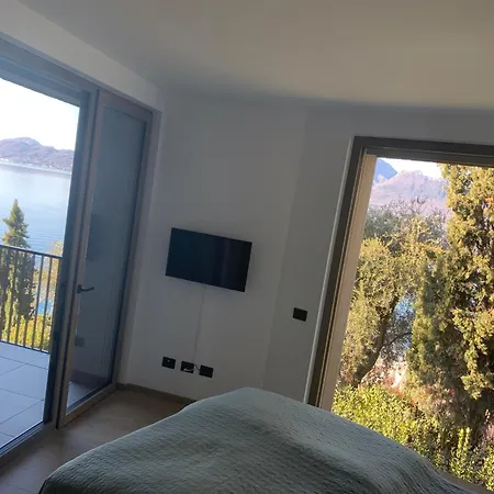 Apartmán 3 Am Gardasee Mit Traumhaften Seeblick Und Pool In *